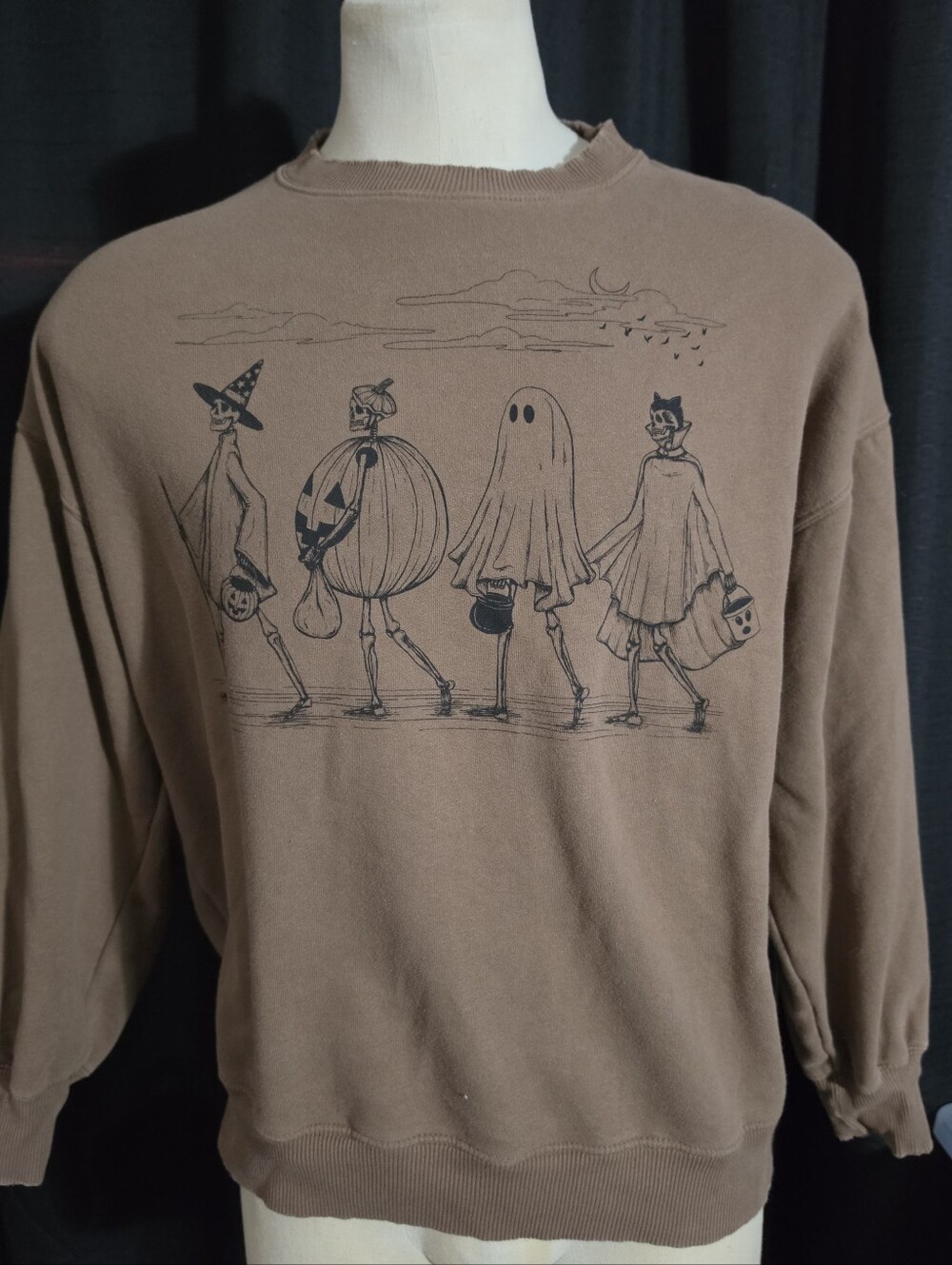 American Eagle Outfitters Brown Halloween Trick-or-Treat Graphic Crewneck